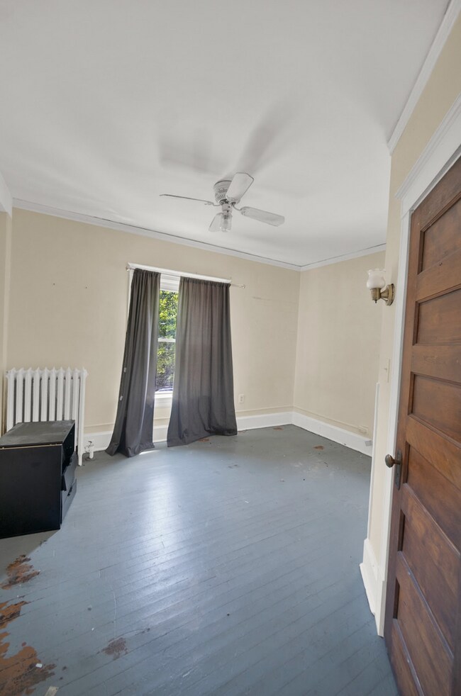 Building Photo - 807 Foster St