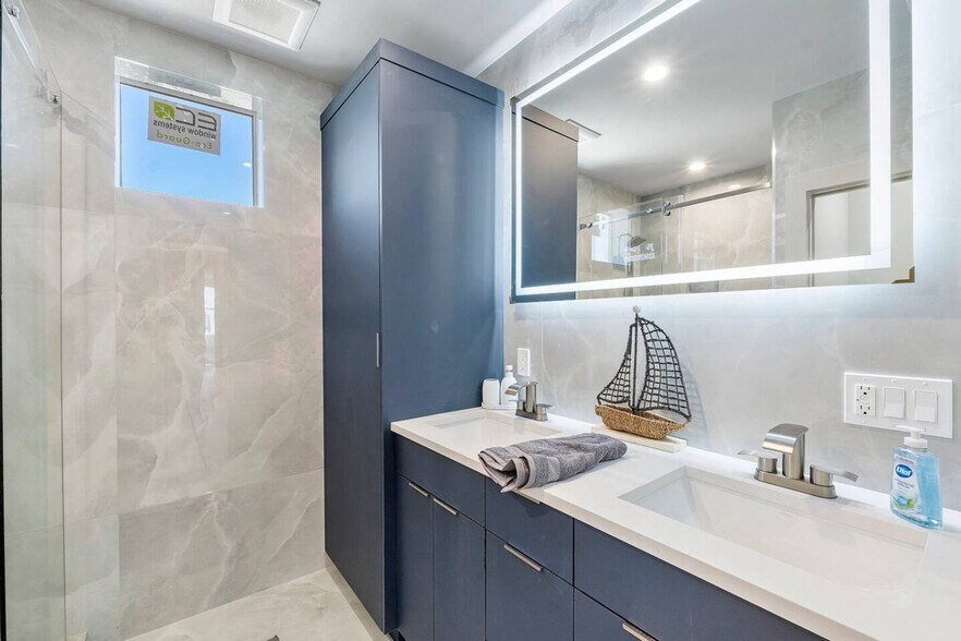 Building Photo - 99 Seaside Ave