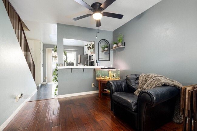 Building Photo - 10331 Restful Ct