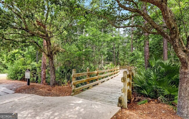 Building Photo - 215 Brooklet Cir