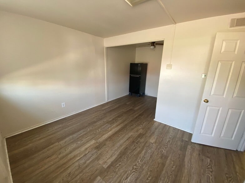 Building Photo - 2534 Telegraph Rd