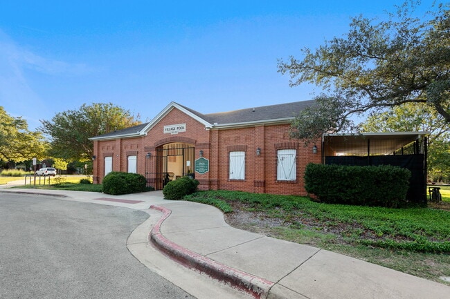 Building Photo - 313 Greenside Ln