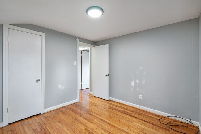 Building Photo - 448 Jacobson Dr
