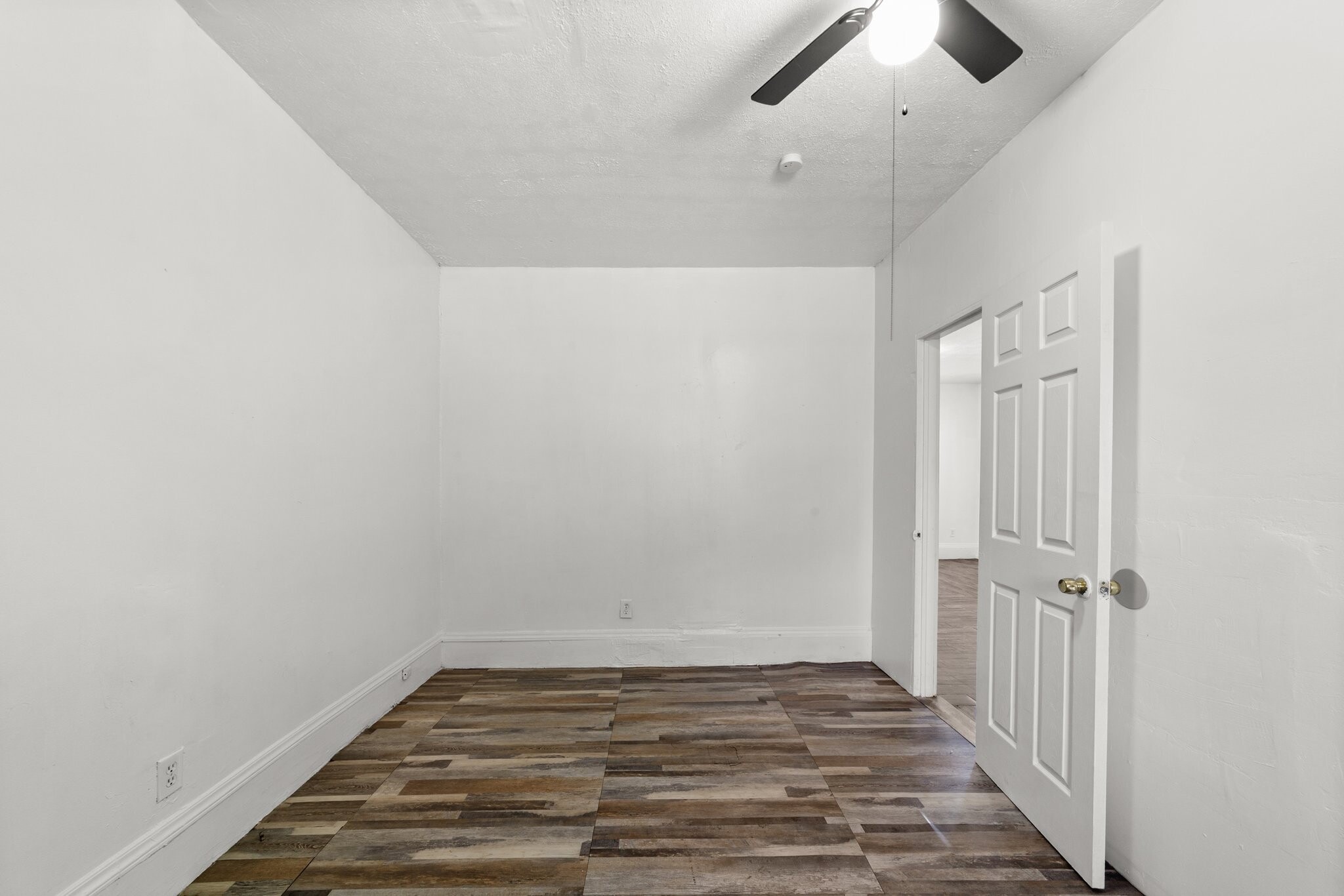 Building Photo - 8302 Sowinski Ave