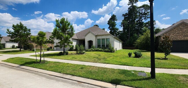 Building Photo - 353 Gotland Russ Ln