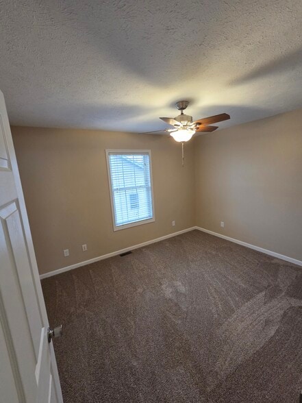 Building Photo - 835 Cornsilk Ct