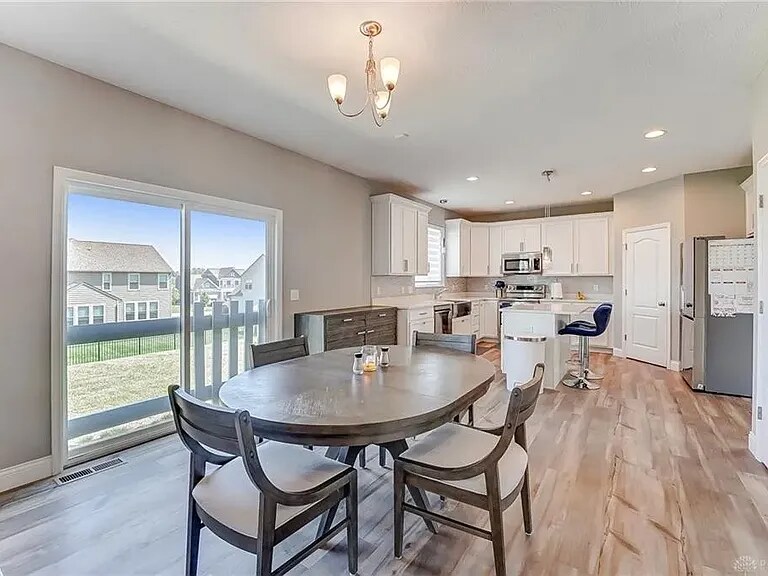 Building Photo - 997 McKinney Ln
