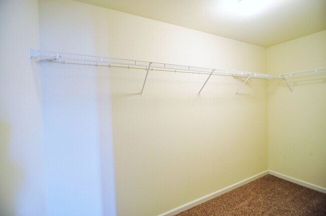 Building Photo - 29934 Glenrose Way