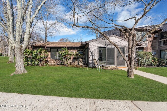 Building Photo - 42 Lexington Ct