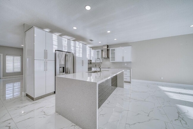 Building Photo - 14803 NW 87th Pl