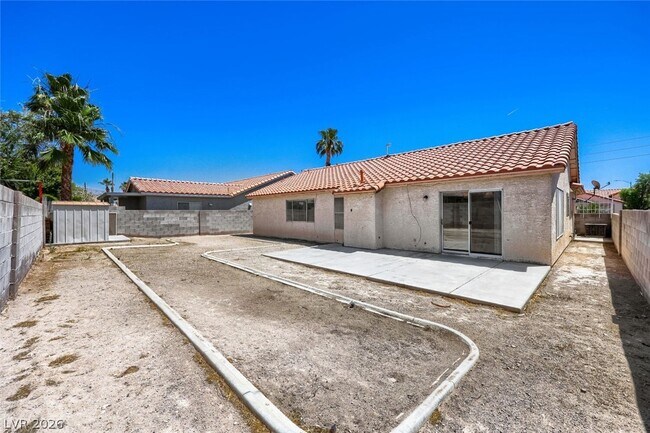 Building Photo - 5115 N Vista Del Rancho Way