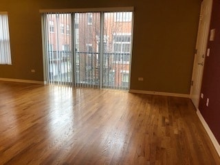 Building Photo - 343 E 25th Pl