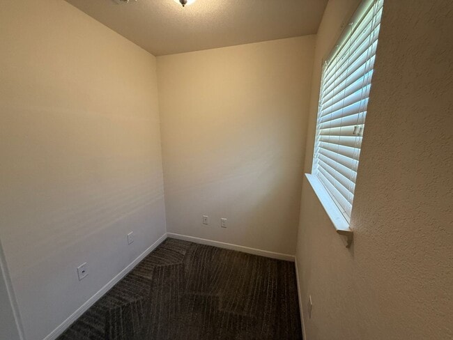 Building Photo - 3601 Salt Fork Dr