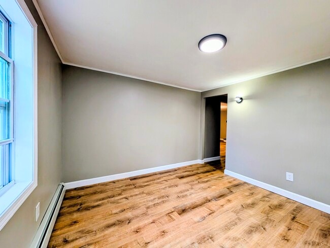 Building Photo - 2529 Main St