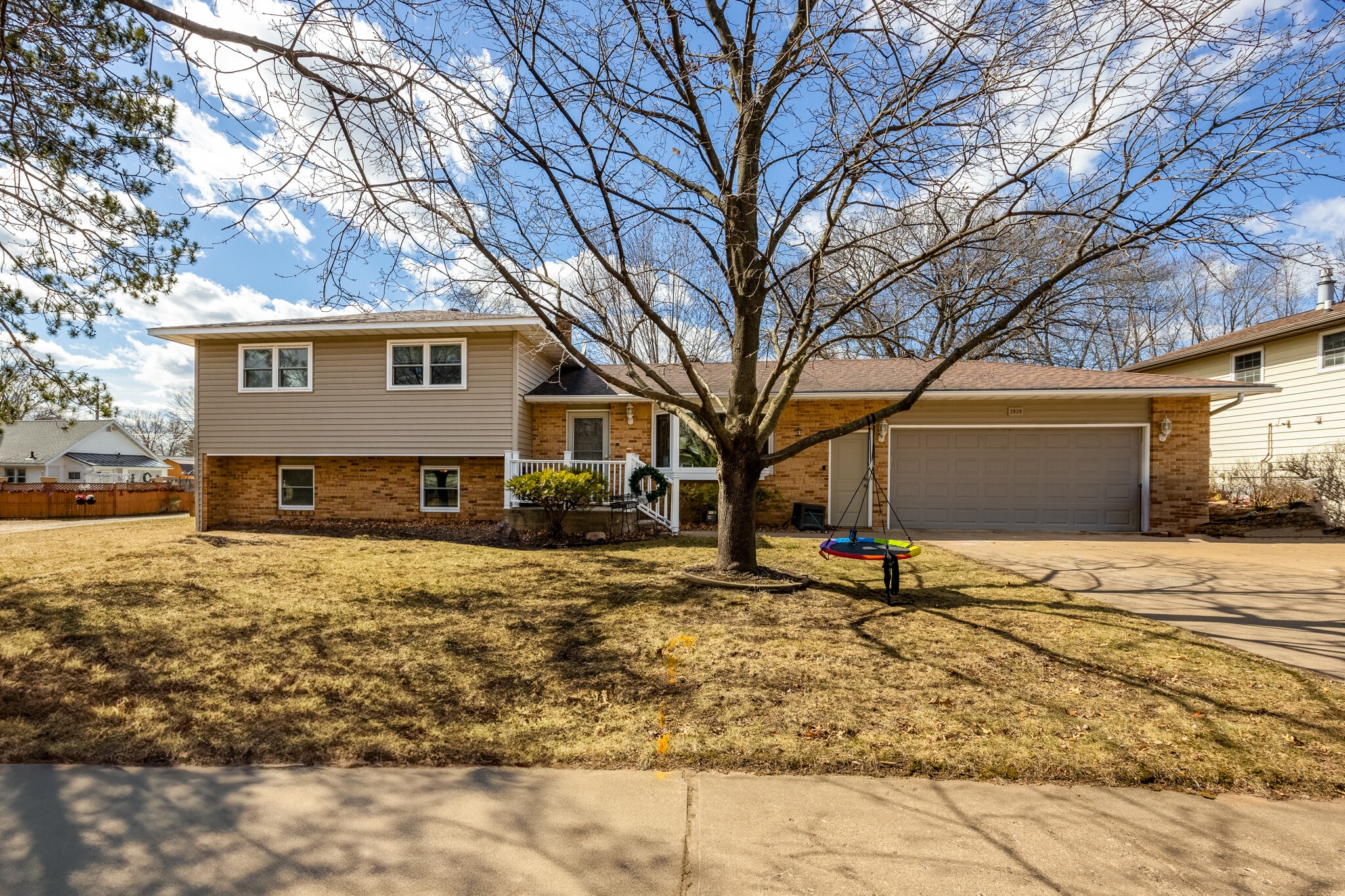 Building Photo - 2828 Saturn Ave