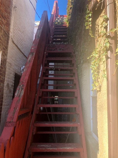 Building Photo - 3 Bedroom House in Fells Point with a roof...