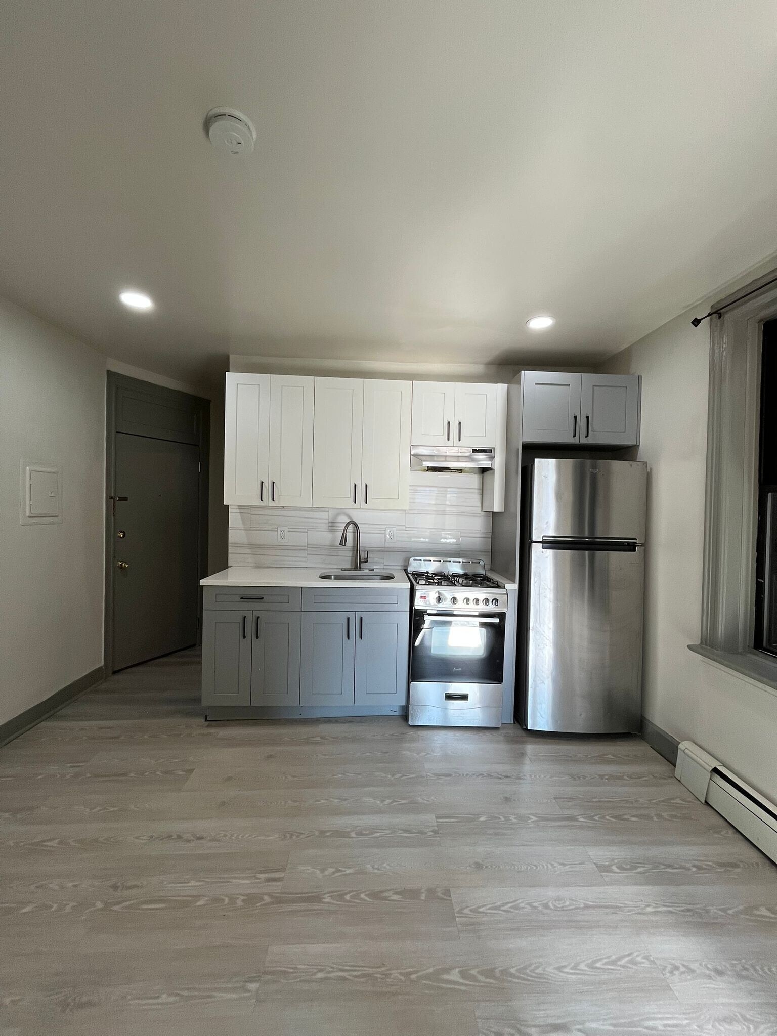 Building Photo - 836 Communipaw Ave