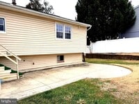 Building Photo - 5052 Lakeland Ct