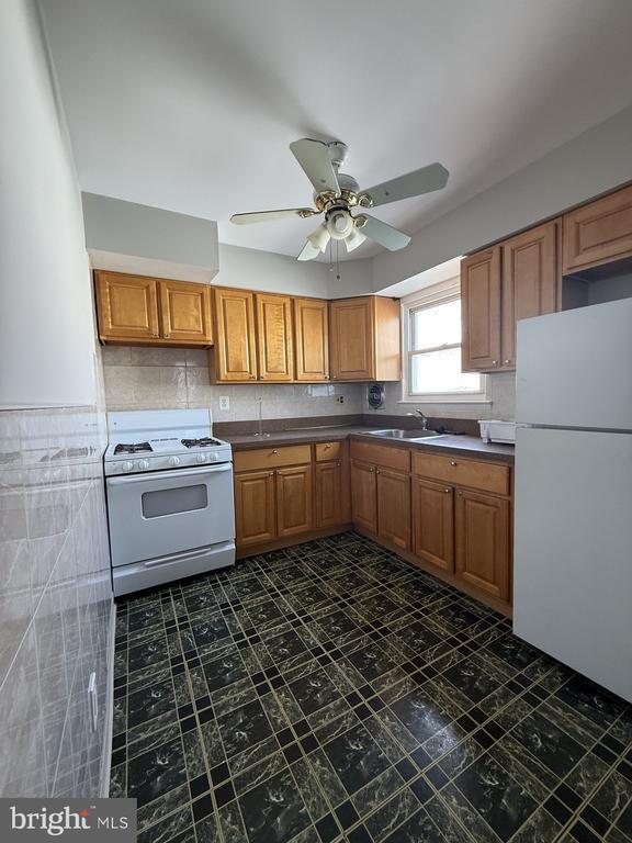 Building Photo - 132 Nandina St