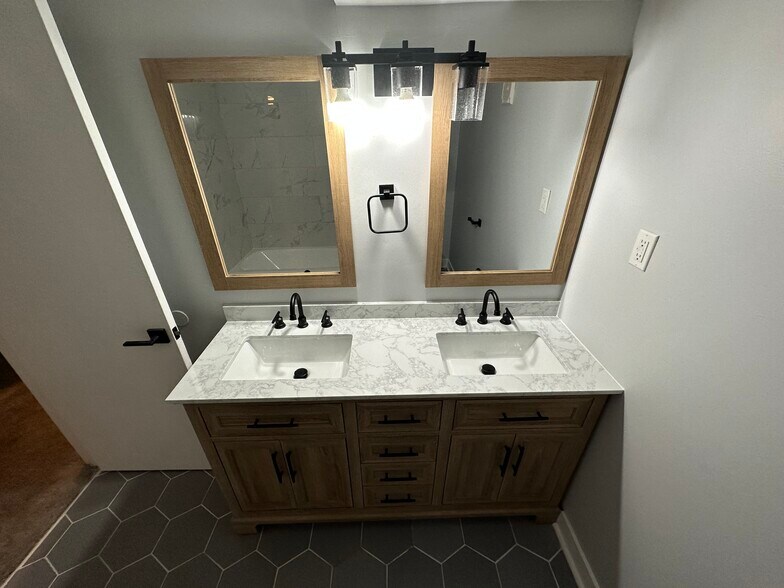 Building Photo - 9218 Erie St