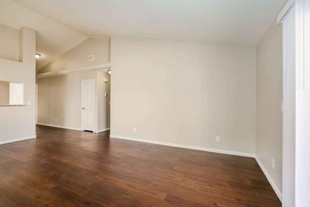 Building Photo - 3110 De Vinci Ct