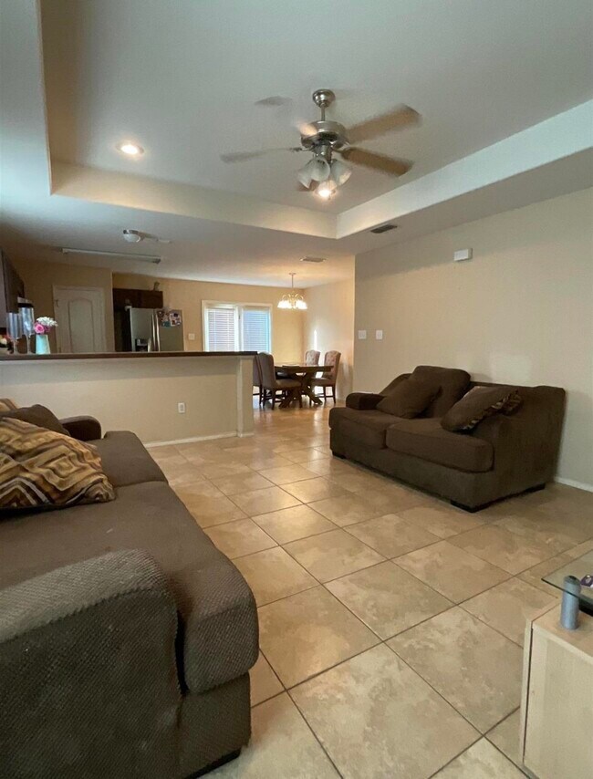 Building Photo - 6104 Monaguillo Dr