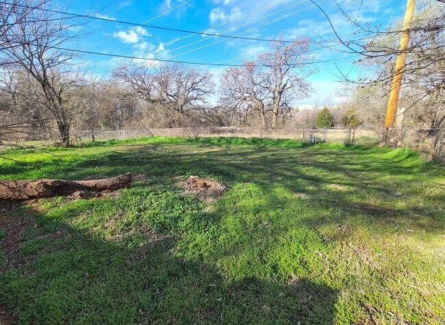 Building Photo - 3 Bedroom Home in Del City