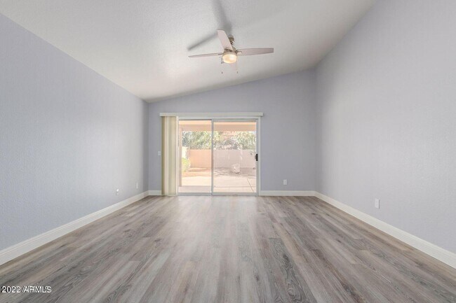 Building Photo - 109 W Helena Dr