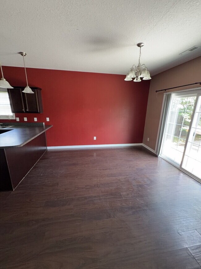 Building Photo - 111 Cavalier Dr