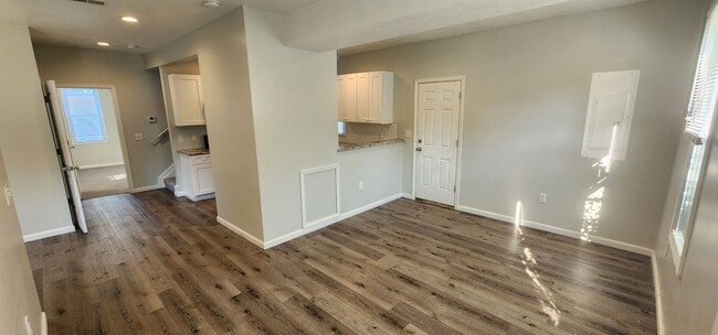 Building Photo - Renovated single-family home