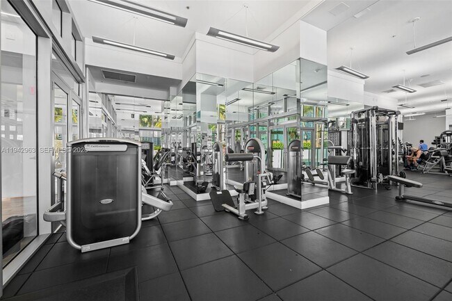 Building Photo - 90 SW 3rd St