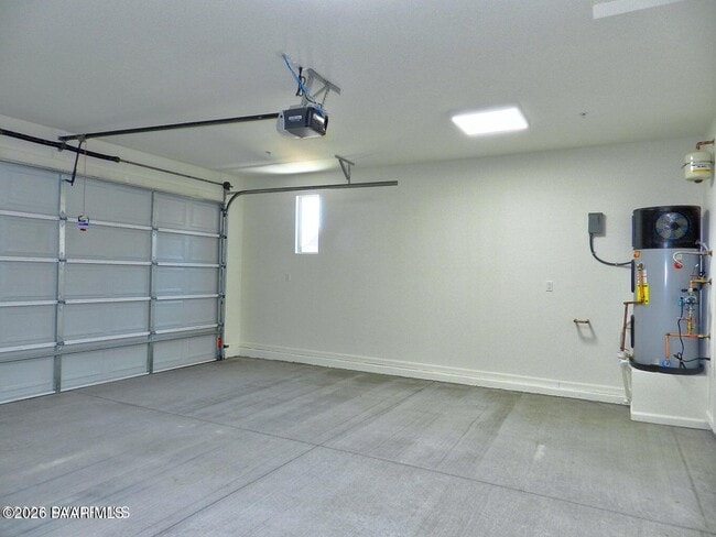 Building Photo - 832 Eugene Rd