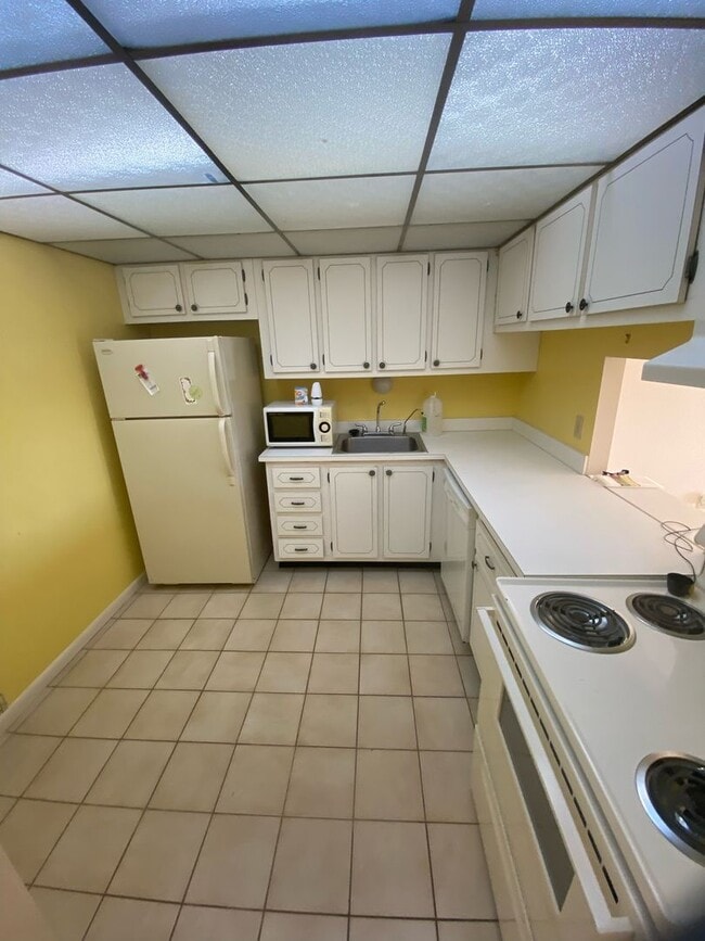 Building Photo - 480 Executive Center Dr