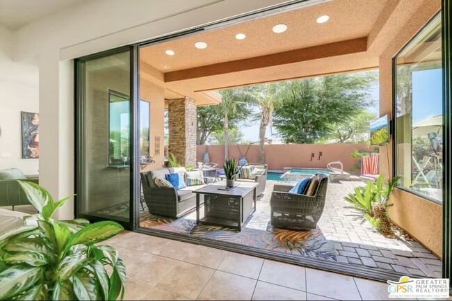 Building Photo - 79800 Vía Sin Cuidado