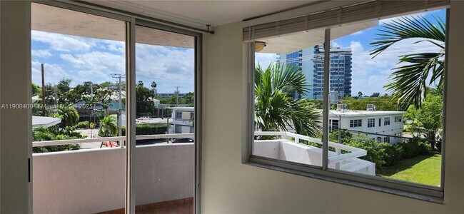 Building Photo - 7601 Dickens Ave