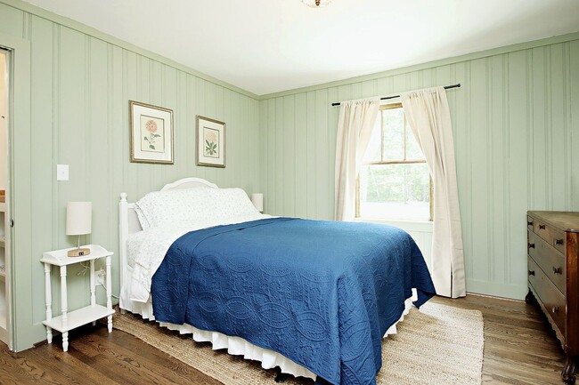 Building Photo - Updated Keswick Cottage on Over 7 Acres