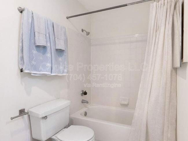 Building Photo - 415 Mather Green Ave