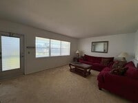 Building Photo - 44 Waltham B