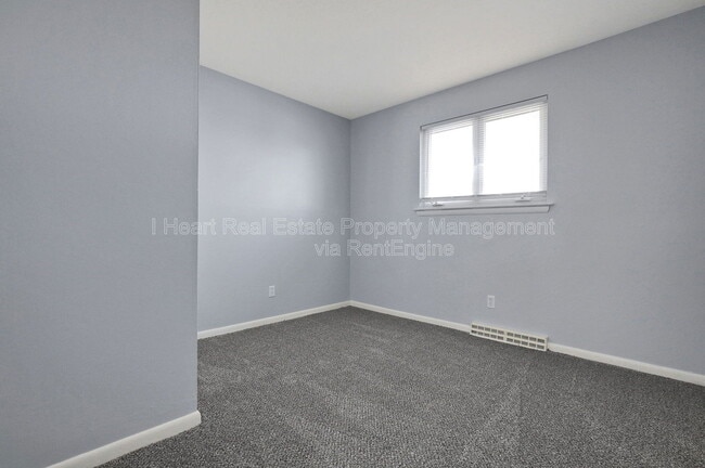 Building Photo - 472 Buena Vista Ave