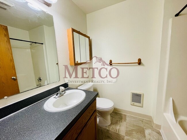 Building Photo - Spacious Thurston Home