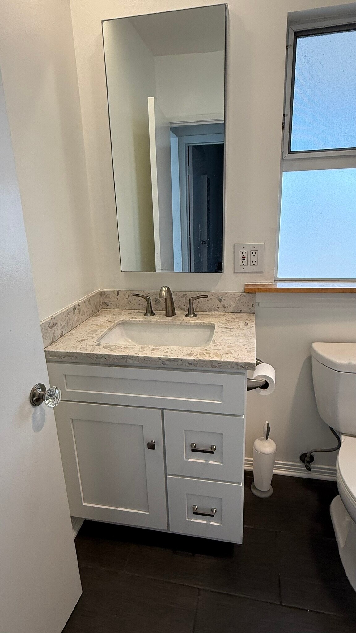 Hall Bath (2nd/Guest) - 710 Pacific Avenue