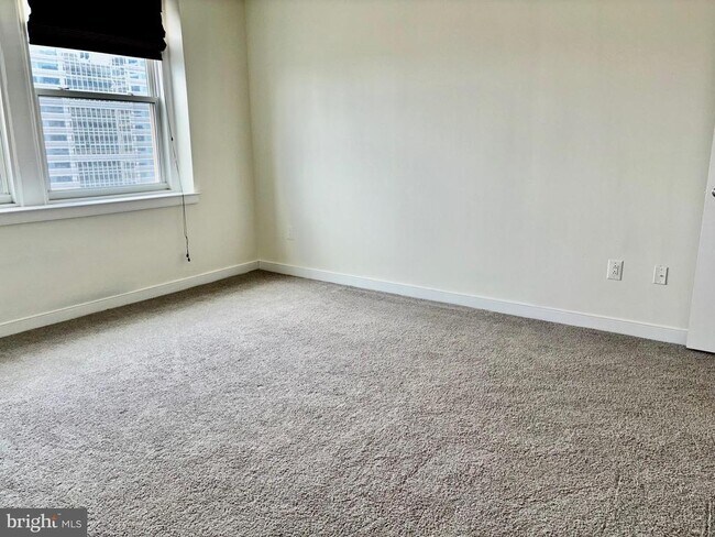 Building Photo - 111 S 15th St