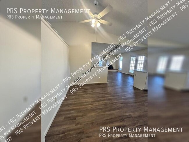 Building Photo - 3226 N Sycamore Pl