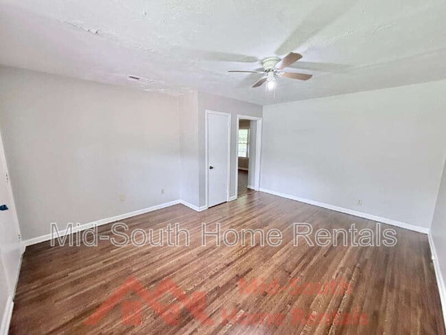 Building Photo - 1388 Eason Ave