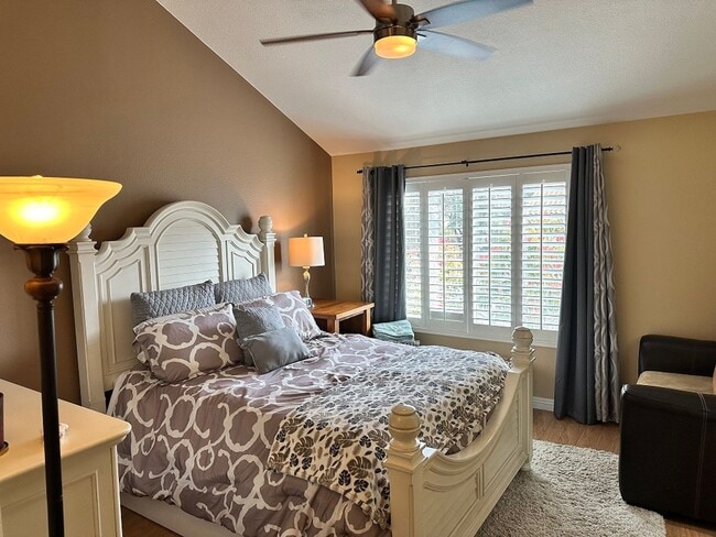 Building Photo - Outstanding Chula Vista Condo