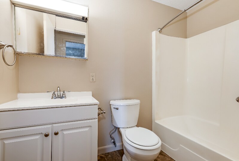 Building Photo - 2647 Eastgate Rd