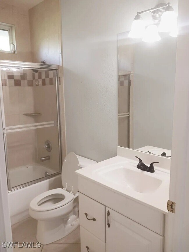 Building Photo - 120 18th Ave NE