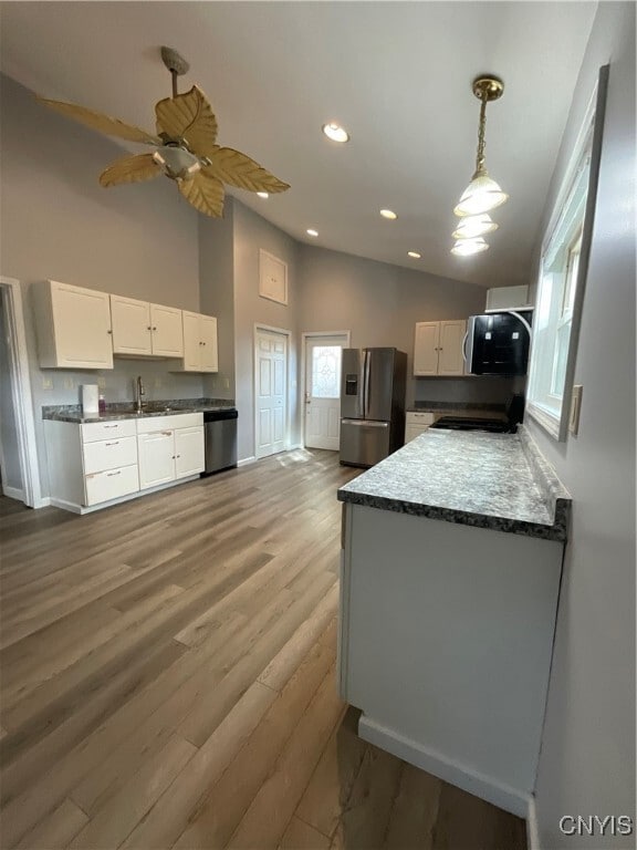 Building Photo - 110 Division St E