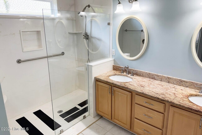 Building Photo - 8405 Fiddlestick Way