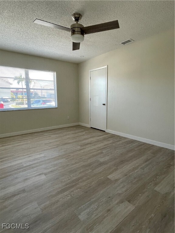 Building Photo - 4958 Viceroy St